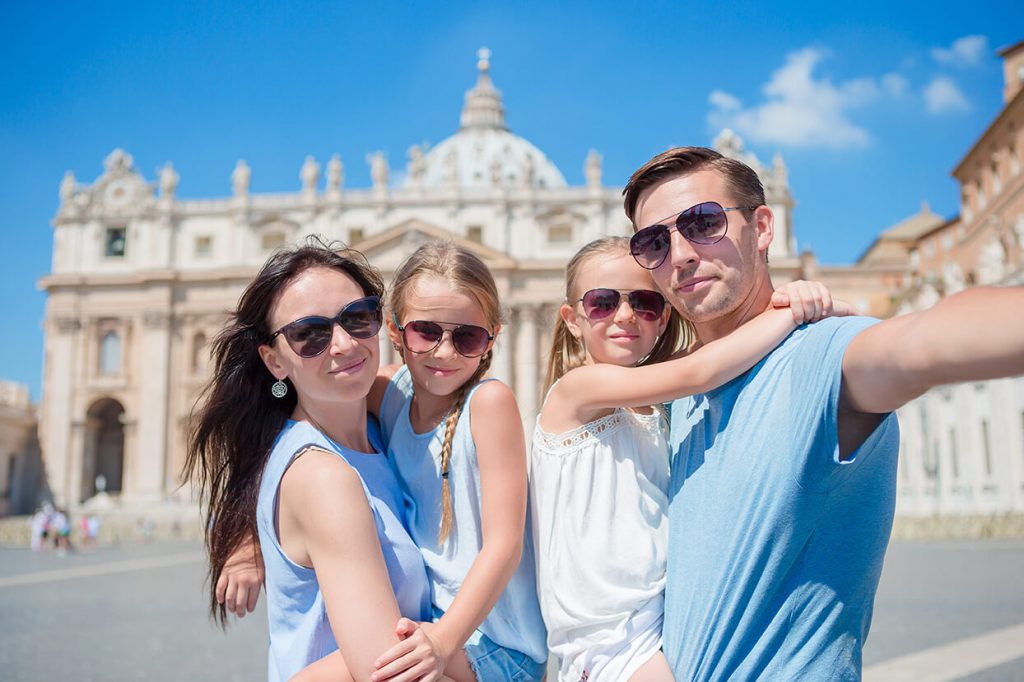 Family tours in the Vatican city